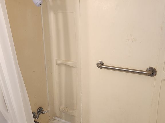 2nd image of 836 N Queen St #1