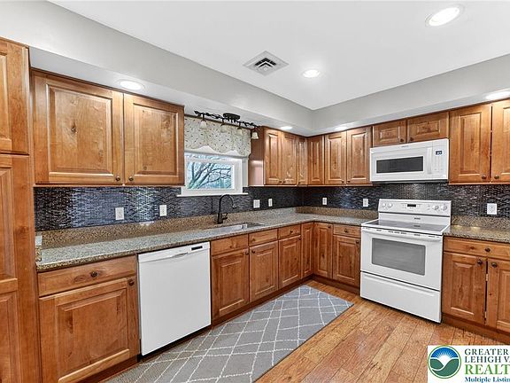 5th image of 1873 Molinaro Dr