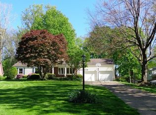 11167 Robson Rd, Grafton, OH 44044