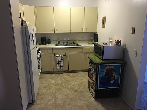 3rd image of 2047 Jackson Ave APT 108