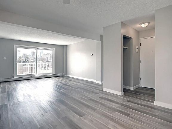 3rd image of 17 13th St NW #401