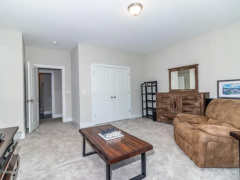 2630 Laurens St — Photo 29