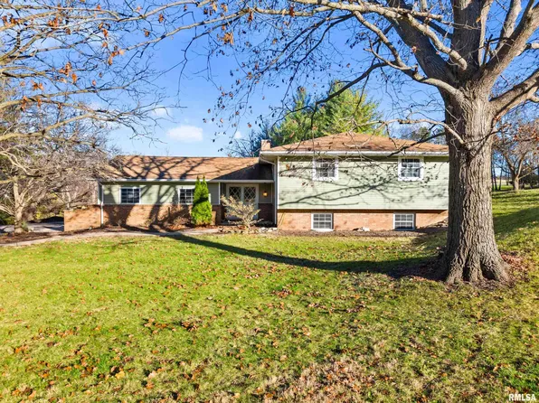 22276 Timber Ln, Morton, IL 61550