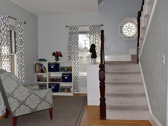 4th image of 344 Park St