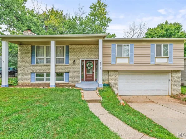 2825 Gettysburg Estates Dr, Saint Louis, MO 63129
