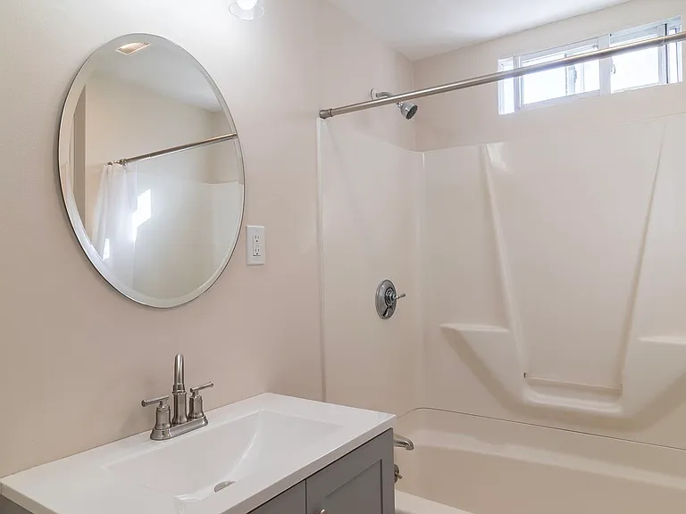 11A Islington St #E — Photo 13