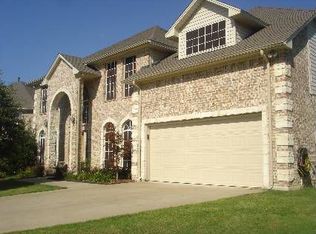 804 E Valley Terrace Cir, Burleson, TX 76028