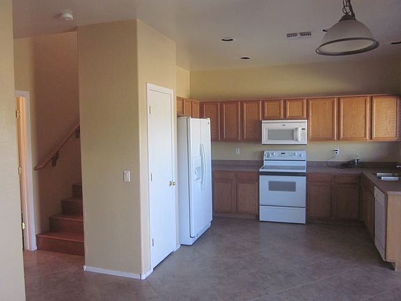 5th image of 9321 S 35th Dr