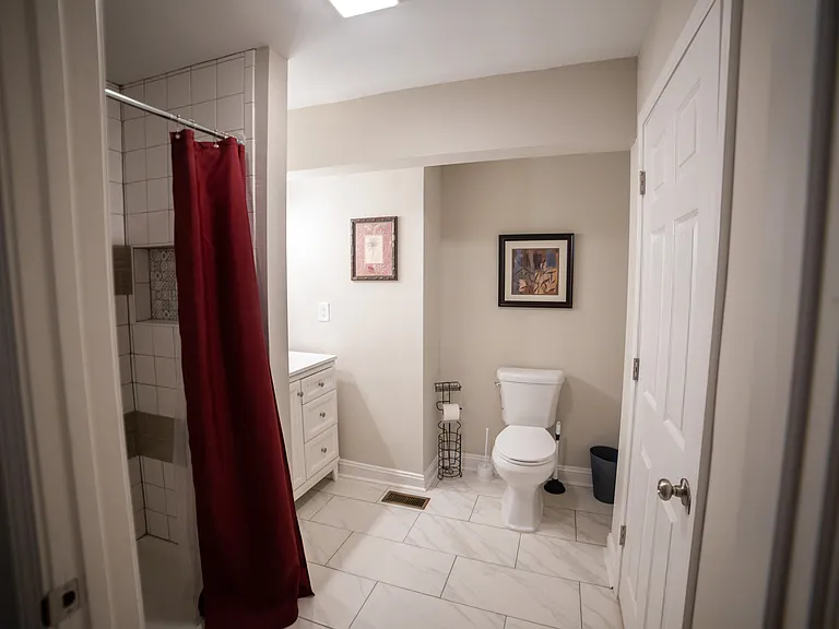 801 E Marion St — Photo 17