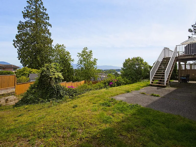 2165 Tower Ct — Photo 26