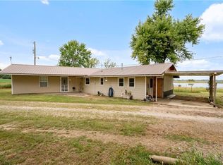 1698 9000th Rd, Oswego, KS 67356