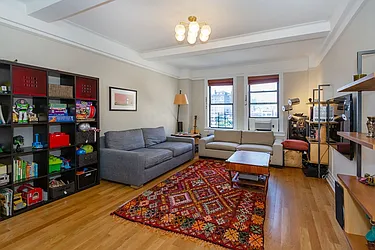 Rented by Rita S Citrin, LREB