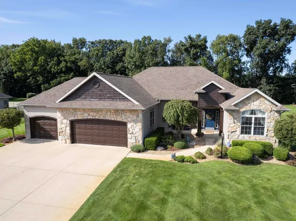 30349 Quail Pointe Dr, Granger, IN 46530
