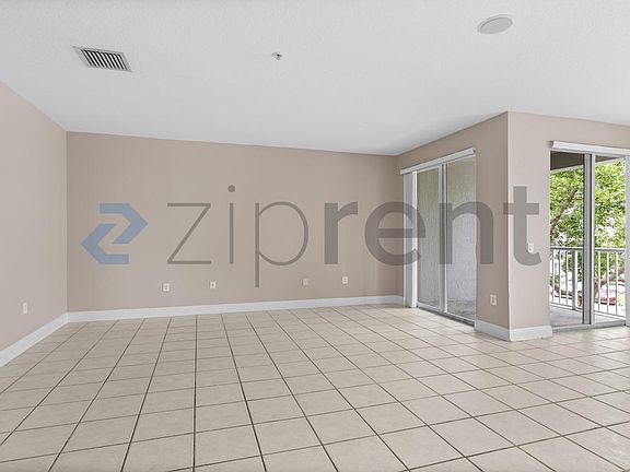 3rd image of 1015 Shoma Dr