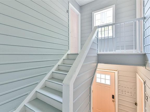 3rd image of 4615 Schroeder St #3