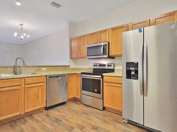 5th image of 546 Southbranch Dr
