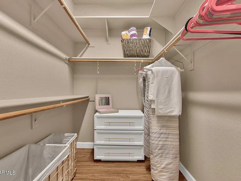 1138 E Amberwood Dr — Photo 23