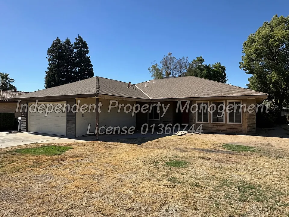 2601 Pinewood Dr