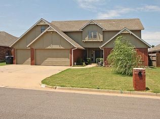 12013 SW 1st St, Yukon, OK 73099