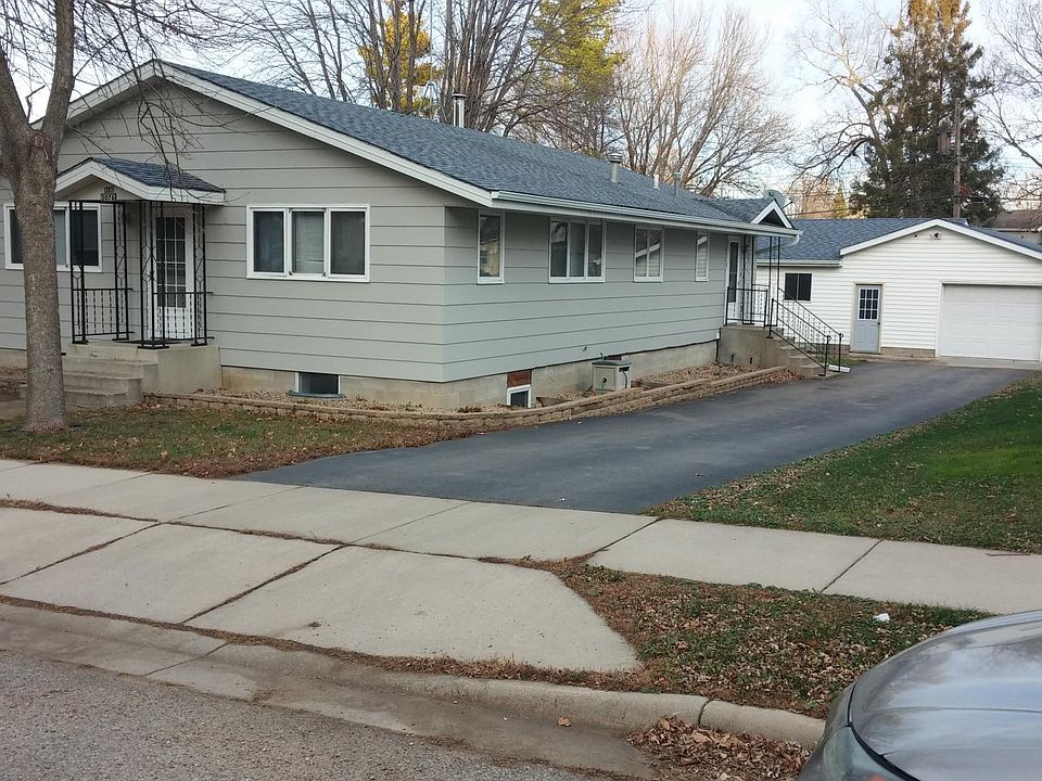 1st image of 207 N 6th St #A