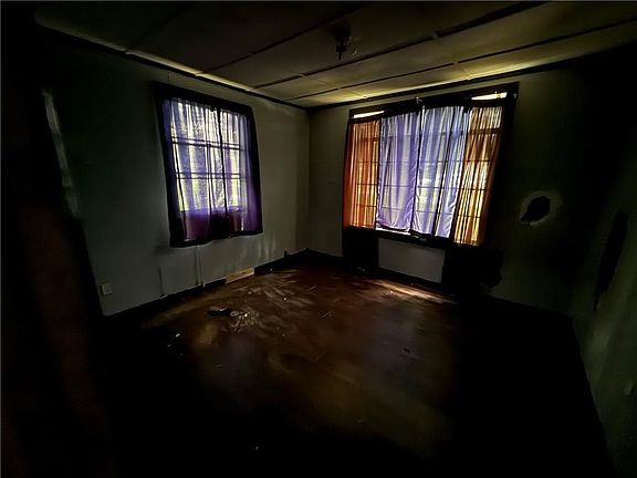 5th image of 212 11th Ave