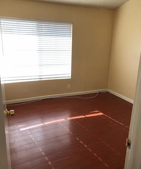 23778 Parkland Ave — Photo 10