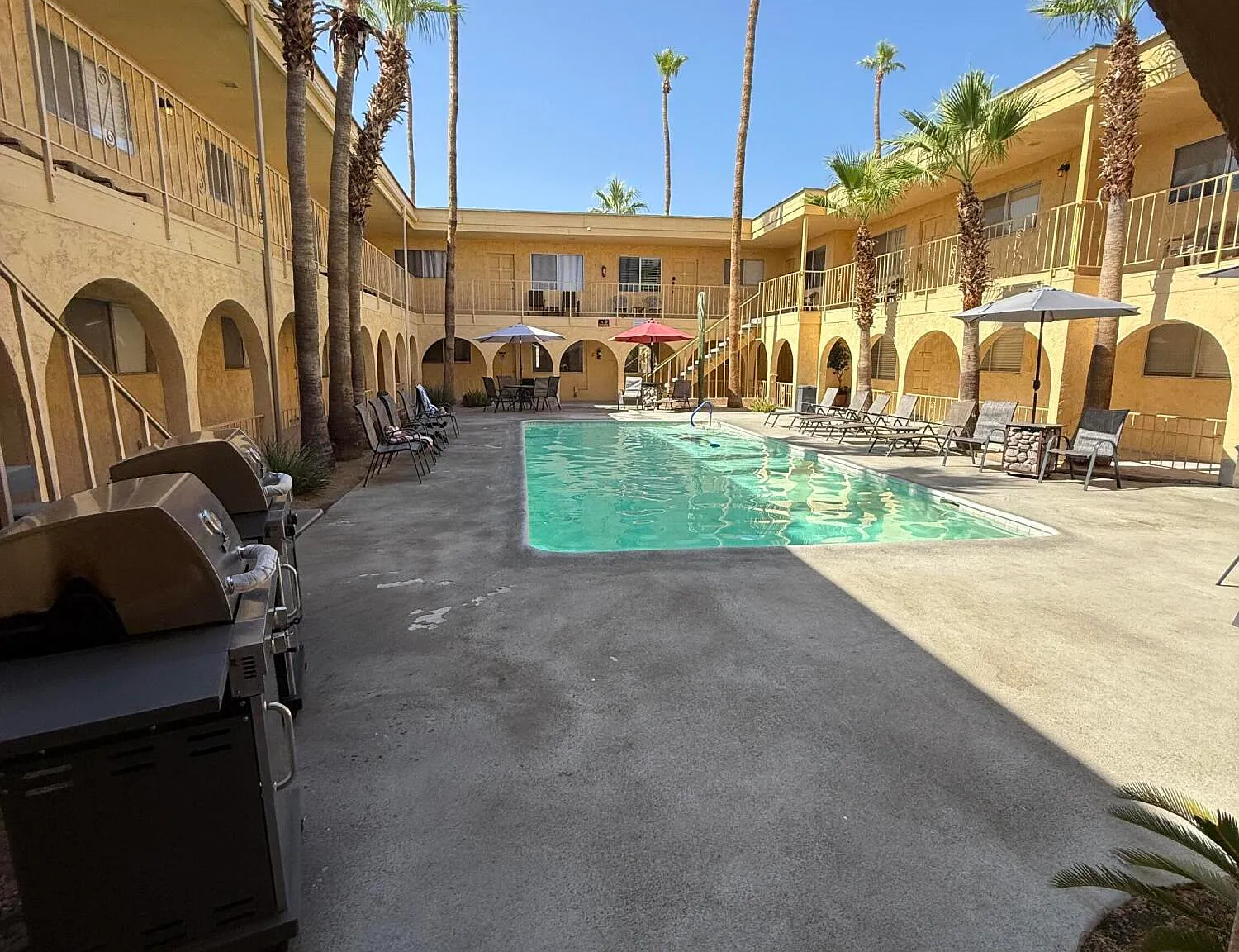 1 bed, 1.0 bath, 646 sqft, $1,300 — Photo 3