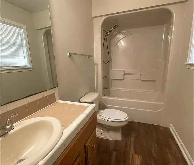 8400 Rutherford Dr — Photo 9