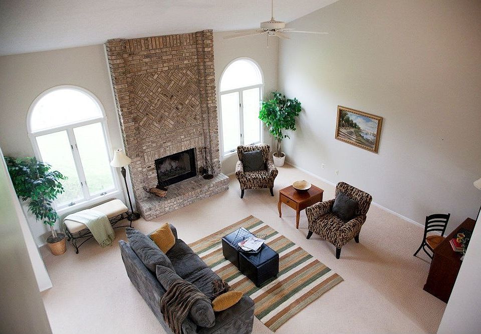 1st image of 2424 Tamarack Ct