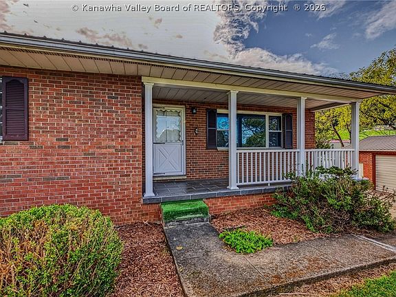 4th image of 9484 Sandhill Rd