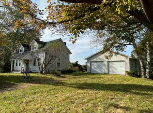 1427 Walloomsac Rd, Bennington, VT 05201