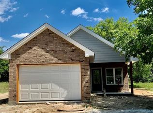 1206 E 2nd St, Cleburne, TX 76031