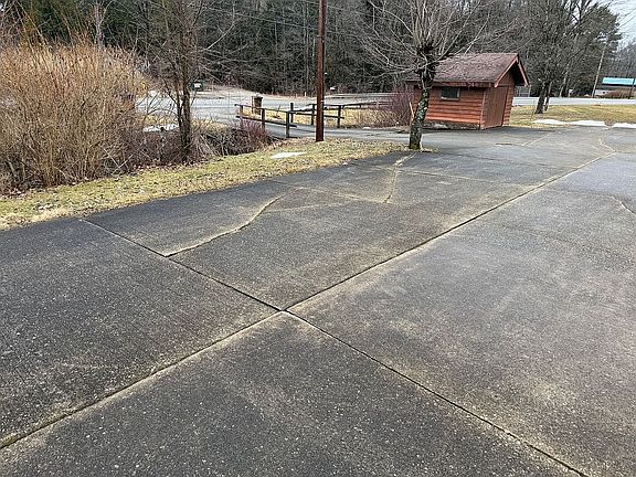 4th image of 1448 Reynoldsville Sykesville Rd