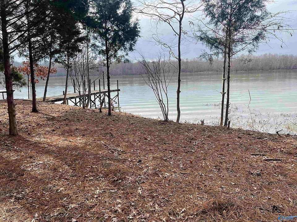 1st image of 914 E Haven Dr