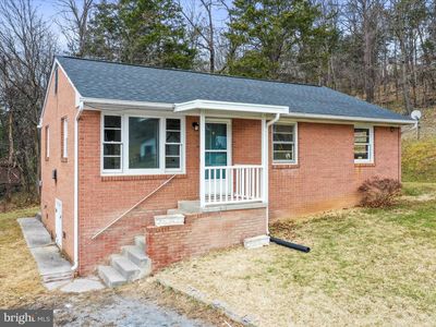 297 Locust Dr, Strasburg, VA, 22657