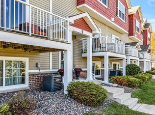 1806 Colonial Ln UNIT 3, Chanhassen, MN 55317