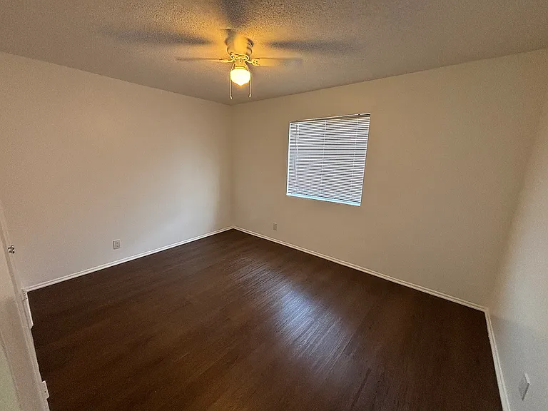 14505 Alburtis Ave #1 — Photo 5