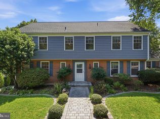 6012 Overlea Rd, Bethesda, MD 20816