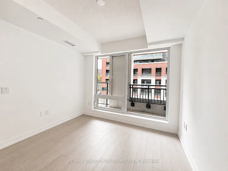 4010 Eglinton Ave W #304 — Photo 7