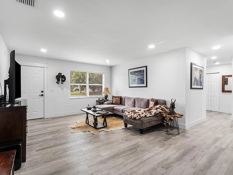 2937 SE Ironton Ave — Photo 5