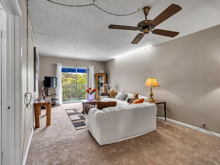 2601 Bellefontaine St #B317 — Photo 5