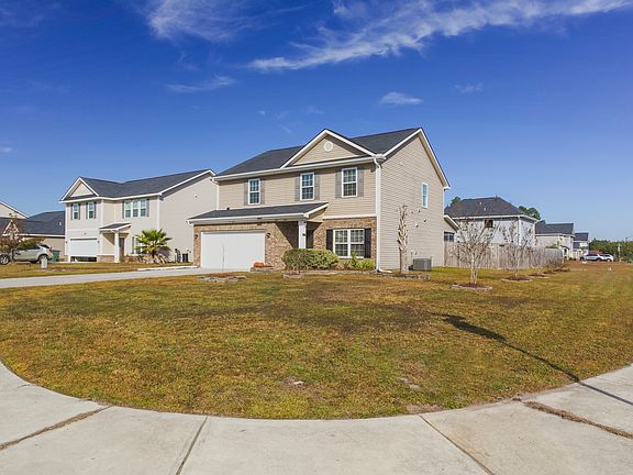 3rd image of 1430 Evergreen Trl