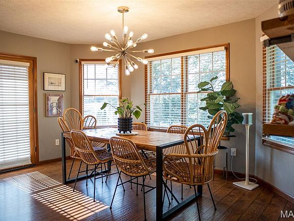 2nd image of 610 Deer Circle Dr