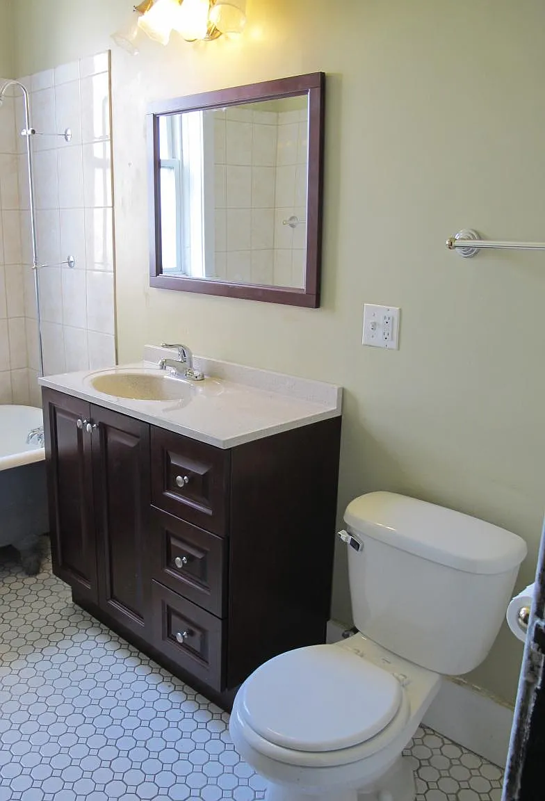 3 bed, 1800 sqft, $1,950 — Photo 4