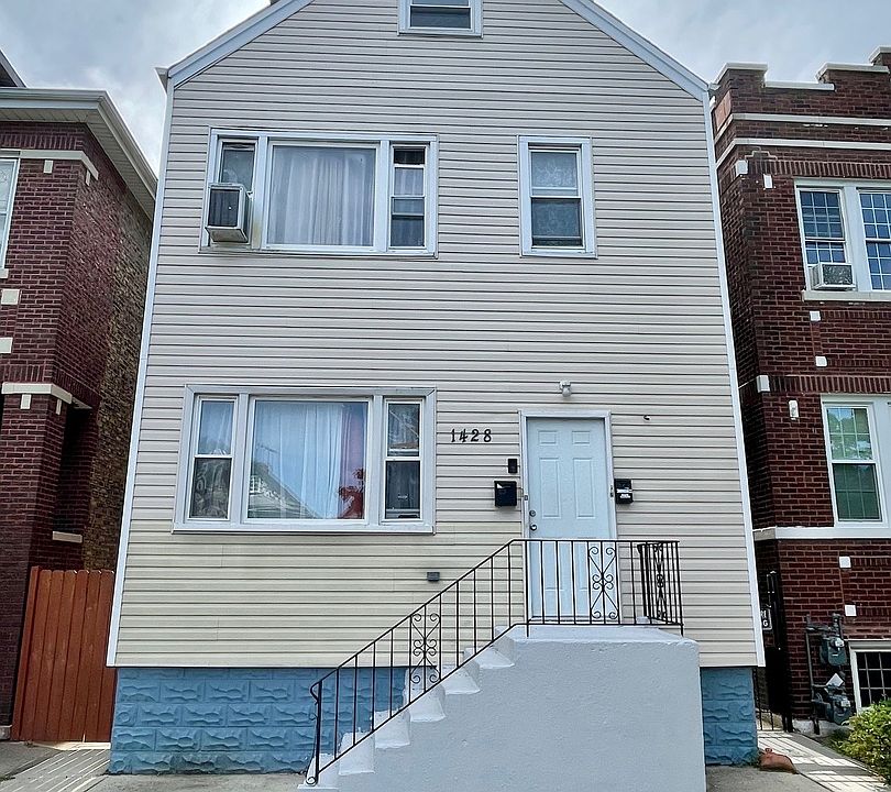 1st image of 1428 S 51st Ave