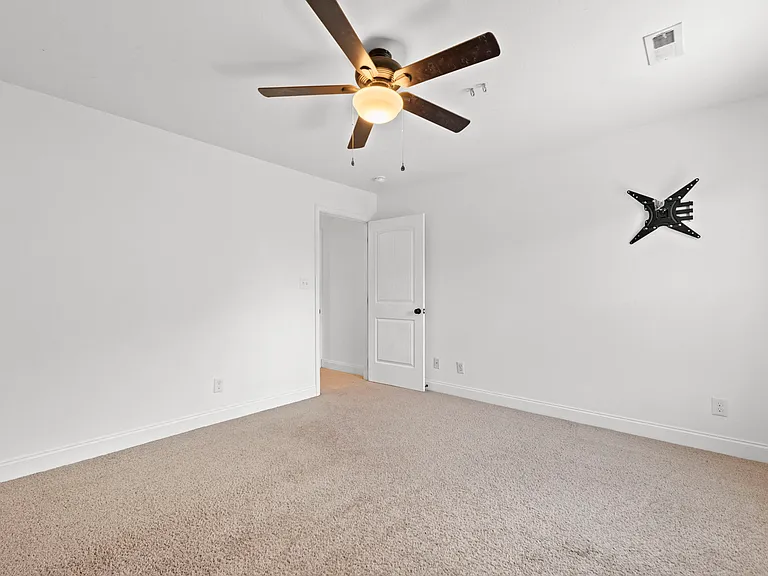 317 Wynberry Ct — Photo 22