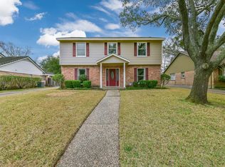 1611 Crystal Hills Dr, Houston, TX 77077