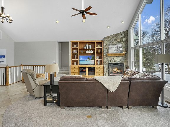 5th image of 4691 Lakeview Dr