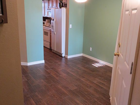 Dining / Entry