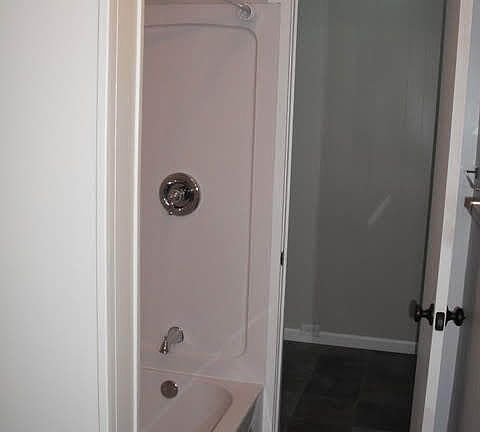 3rd image of 321 Ives Ave APT 1